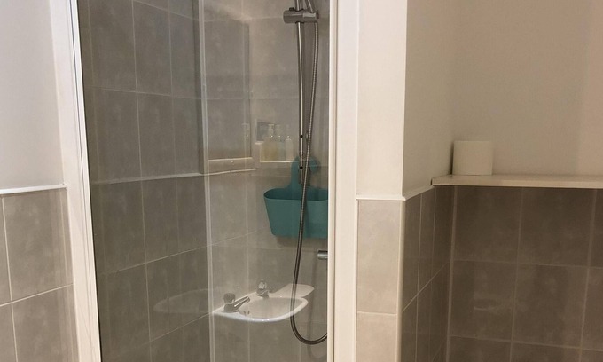 Bootle Bed & Breakfast | Breeze Guest House