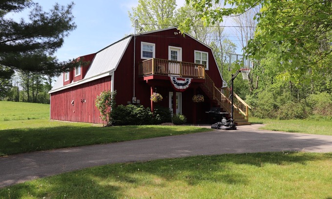 Cooperstown Apartment | Breezy Acres Farm Apt 1- large yard, fire pit, game room near Cooperstown