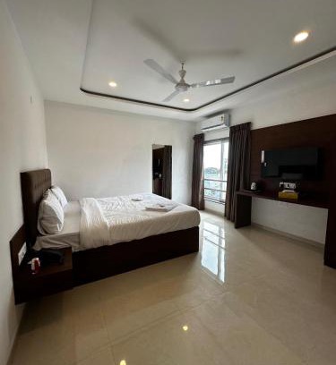 Mahabaleshwar Hotel | Breezy cozzy