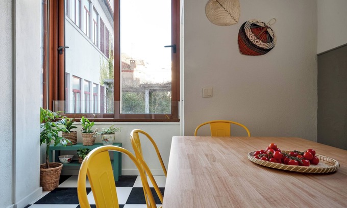 Uniao de Freguesias do Centro Apartment | Breinr · Trendy and Spacious 3BR Family Home