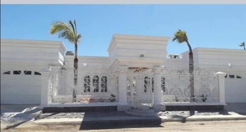 Oriente House | Brenda alicia