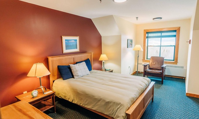 Bretton Woods Hotel | Bretton Woods Hiker Haven! Free Breakfast, Gear Library, Trailhead Shuttle