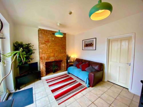 Grangetown Apartment | Brickworks - 2 bedrooms, 15 mins walk to the centre, with garden