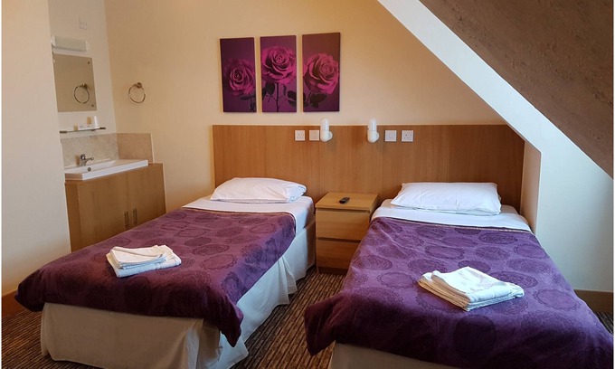 Ipswich House | Bridge Guest House