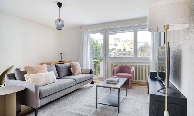 Altstetten Apartment | Bright Altstetten 3 Room w/Storage & W/D, nr Local Market, by Blueground