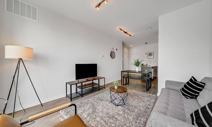 Brewerytown Apartment | Bright and Airy One Bedroom Suite I Pool I Gym