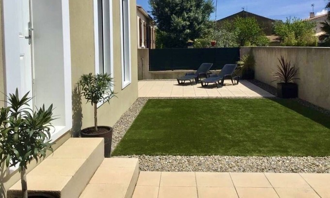 Olonzac House | Bright cheerful 3 Bedroom home over single level with fantastic outdoor space.