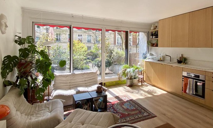 Combat Apartment | Bright cocoon with terrace near Belleville