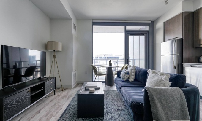 Waller Creek District Apartment | Bright Downtown 1BR w/Pool & Business Lounge, near Dining, by Blueground