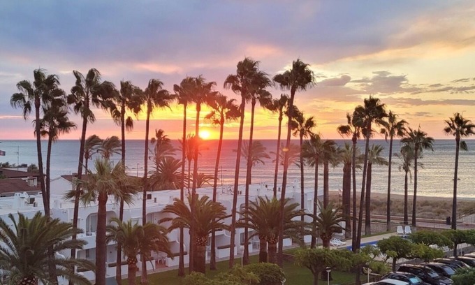 Peniscola Apartment | Bright, modern apartment a stone's throw from the beach