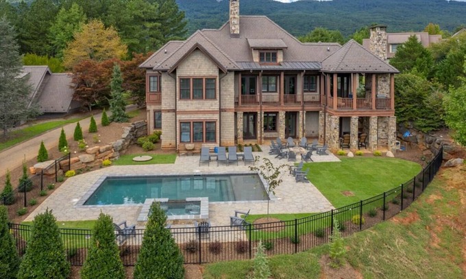 Mill Spring House | Bright's Creek Manor: 5BR Home-Private Pool