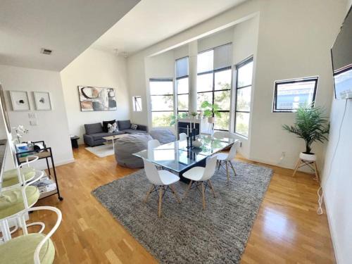 Lower Haight Apartment | Bright Spacious & Comfortable Hayes Valley Condo