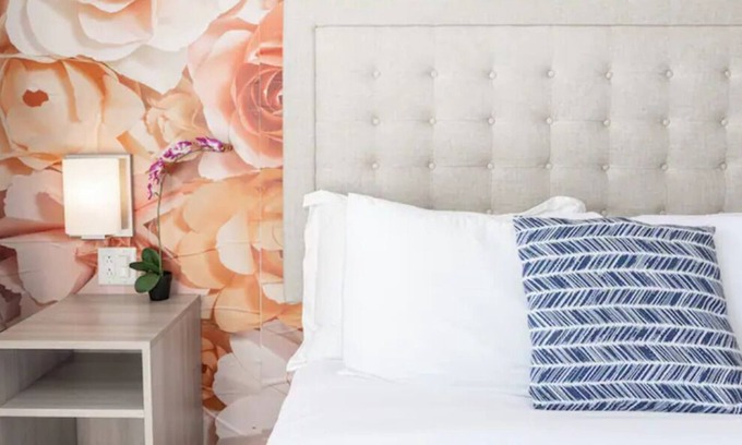 Old Town House | Bright Vibes Oldtown Apt w/ WiFi + Cable