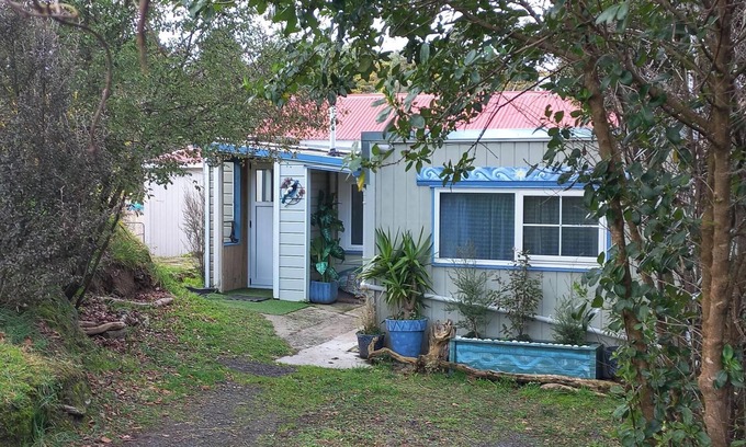 Brighton Cottage | Brighton Beach Riverside cottage