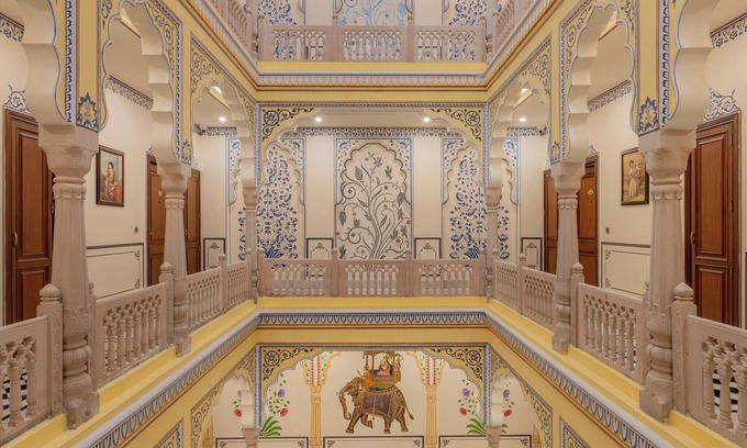 Amer Fort Road Hotel | BRIJ CASTLE