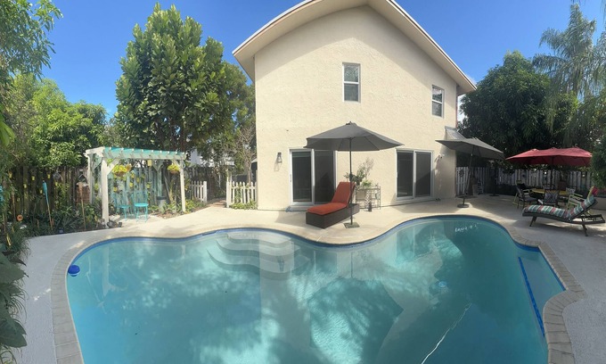 Pompano Beach House | Bring the whole family to Sunshine Deerfield Beach with lots of room for fun!!!!