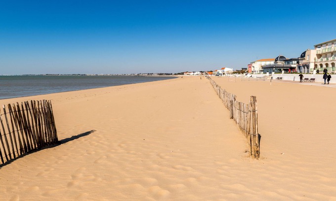 Perigny Hotel | Brit Hotel La Rochelle Périgny