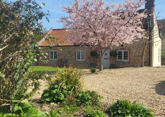 Kelling House | Brook Cottage