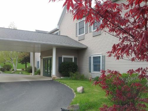 Syracuse Hotel | Brook Pointe Resort