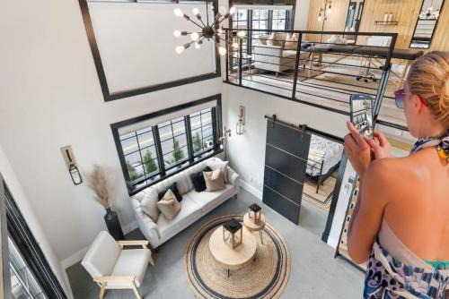 Bath Beach Apartment | Brooklyn Bay Lofts - Modern Chic Rentals with Rooftop Terrace