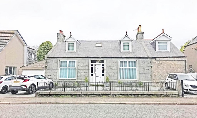Dyce House | Broomlea Guest House