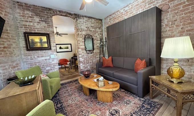 Bisbee House | Brownstone Signature Suite-Historic Building in the Heart of Historic Downtown Bisbee