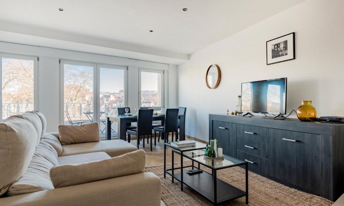 Wijk van de Squares Apartment | Brussels Charming EU Residence