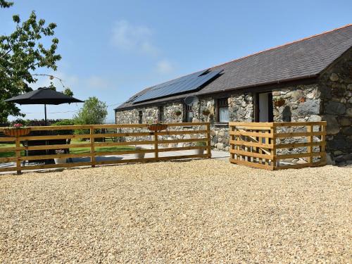 Dinas House | Bryn Derw