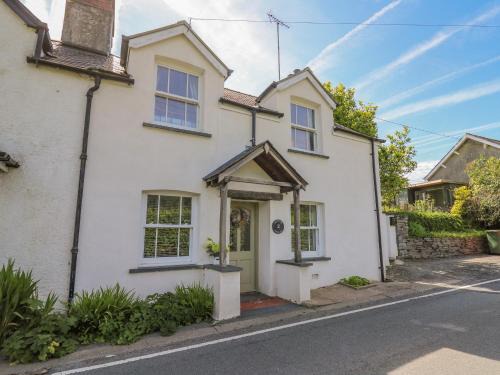 Cwrt House | Bryniau Bychain Cottage