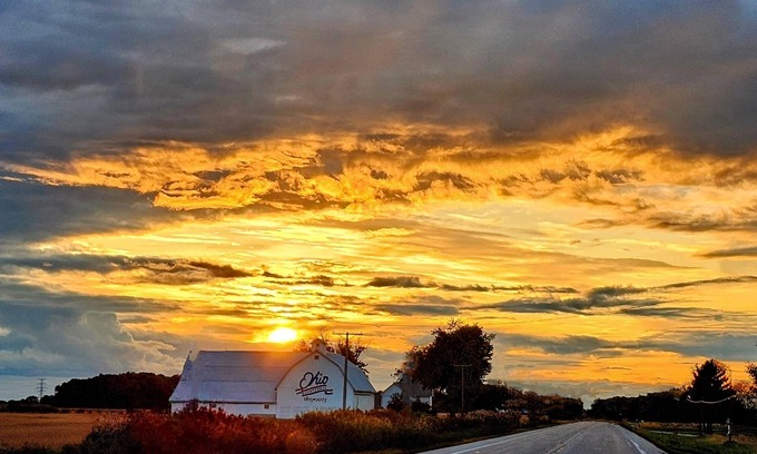 Port Clinton House | Buckeye Bungalow 2 Park-Beach-Bonfires-Bikes. Near everything & dog friendly