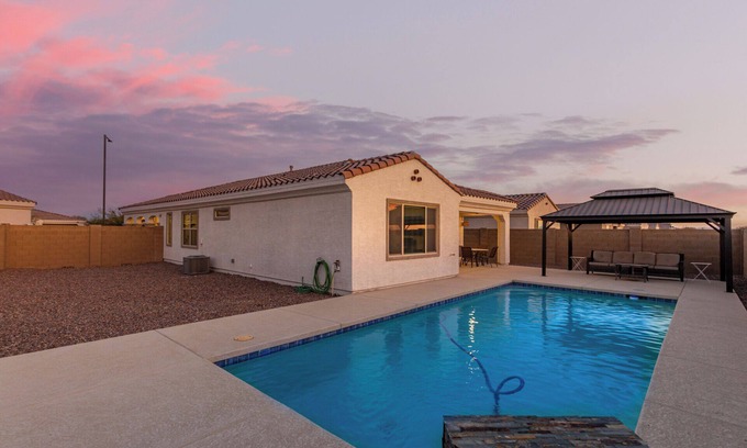 Buckeye House | Buckeye Paradise- Pool & Pet Friendly