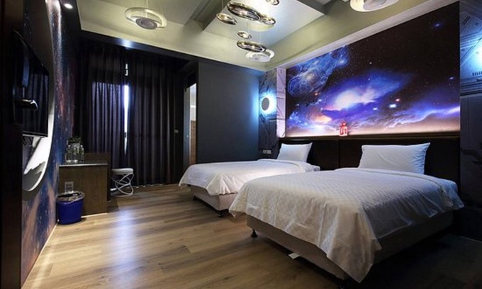 Xincheng Bed & Breakfast | Buckingham Palace B&B
