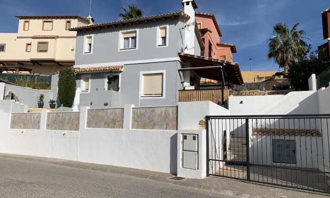 Relleu House | Buda