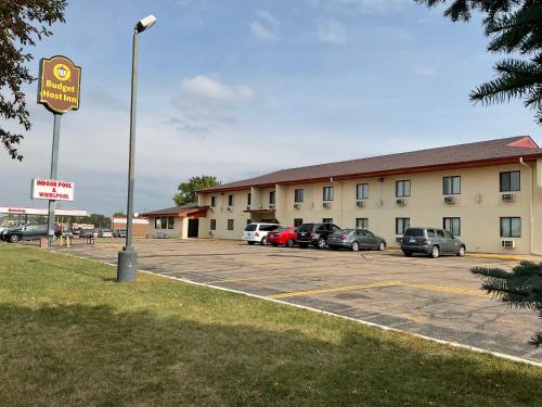 Buffalo Hotel | Budget Host Inn