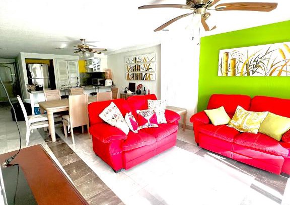 Costera Acapulco Apartment | Bugambilias