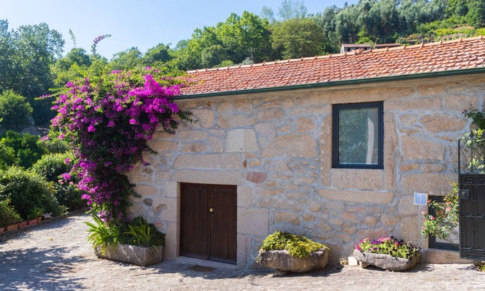Cabeceiras de Basto Cottage | Buganvília Loft - Quinta do Tapadinho