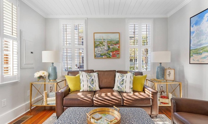 Radcliffeborough House | Built in 1840 - Stunning Renovation | The Elliott