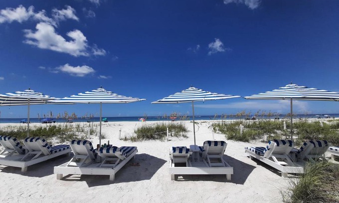 Bradenton Beach Resort | Bungalow Beach Resort