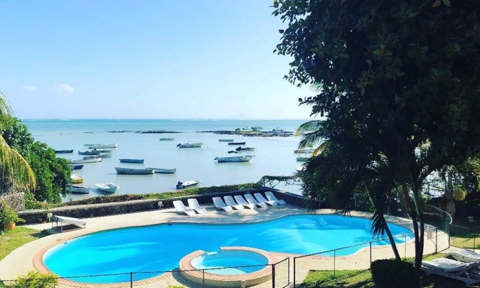 Grand Gaube Villa | Bungalow for 6 People by the sea With Swimming Pool - by Feelluxuryholidays