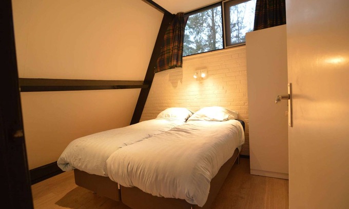 Stramproy House | Bungalow in Limburg near Nature Reserves