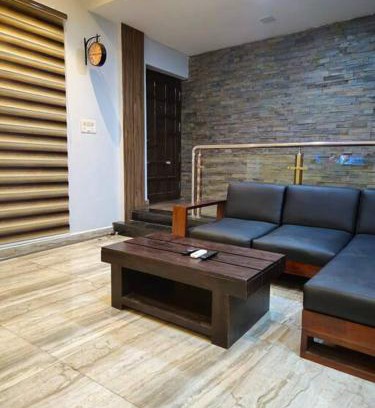 Mogappair House | Bungalow with covered Car park