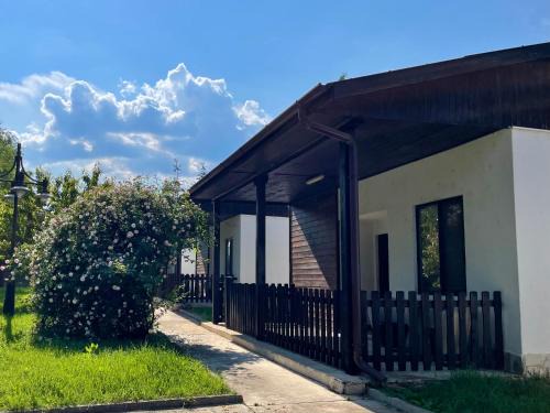 Vranyantsi House | Bungalows of Yug