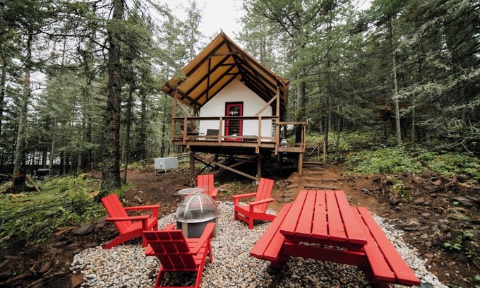 Beaver Bay RV Rental | Bunk tält – 4 Person Glamping Tent