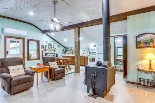 Elkins Apartment | Bunkhouse-Style Studio in Elkins Near ATV Trails!