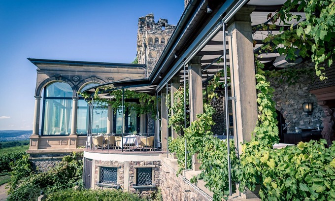 Johannisberg Hotel | Burg & Gästehaus by Schwarzenstein