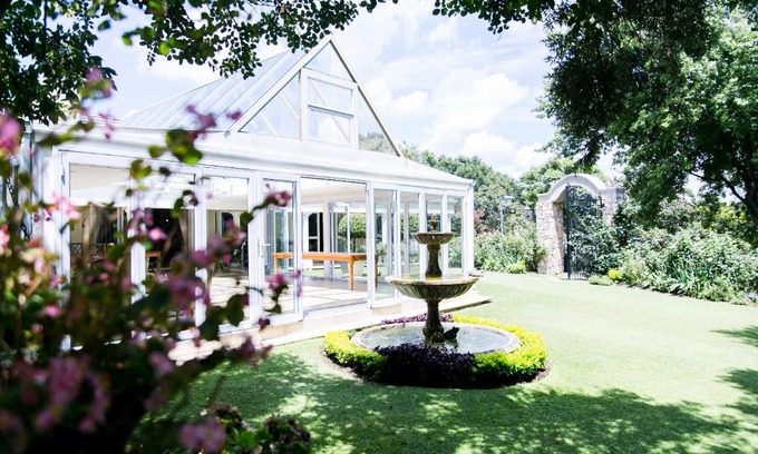 Greater Johannesburg Metropolitan Area House | Burkleigh House