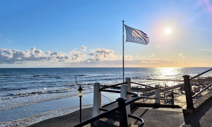 Sheringham Hotel | Burlington Berties