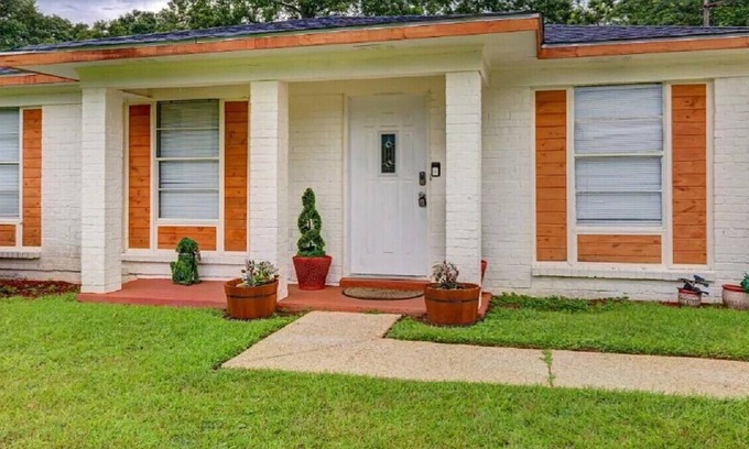 Theodore House | Business ready - a comfortable work and living space for traveling professionals