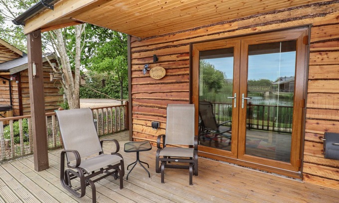 Thorpe On The Hill Cottage | Butterfly Lodge