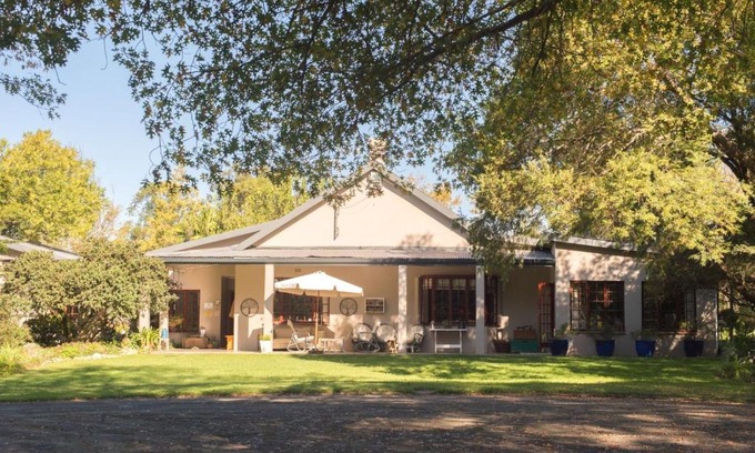 Creighton House | Button Birding Smithfield Guesthouse